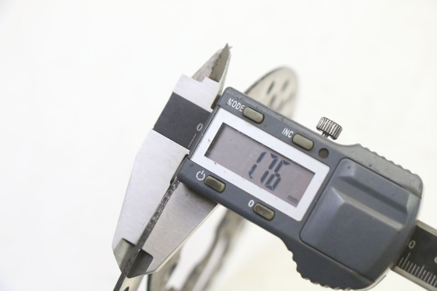 photo de BREMSSCHEIBE HINTEN HERO S10 1 - Technische Nahaufnahme