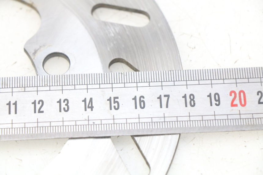 photo de HINTERE BREMSSCHEIBE GILERA SMT SUPERMOTARD 50 (2009 - 2017) - Zoom auf Gebrauchszustand