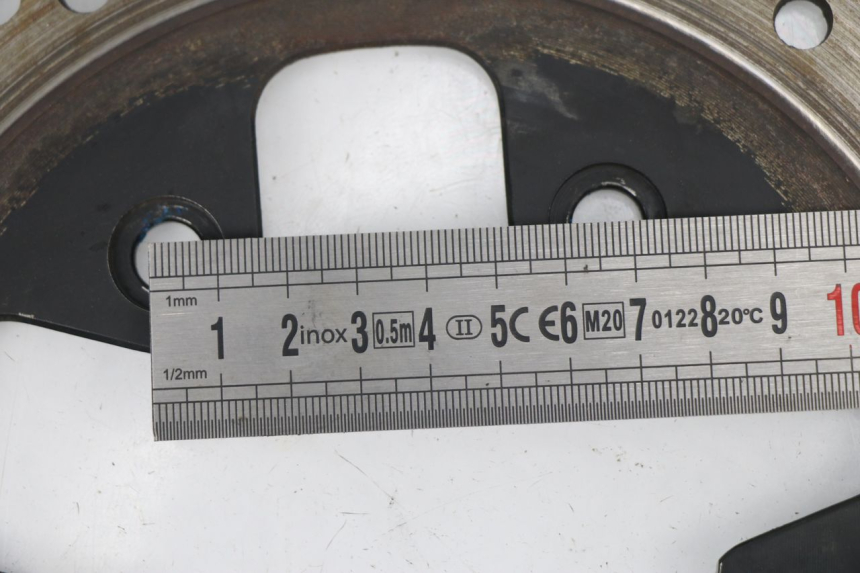 photo de HINTERE BREMSSCHEIBE SUZUKI SV S 650 (1999 - 2002) - Zoom auf Gebrauchszustand