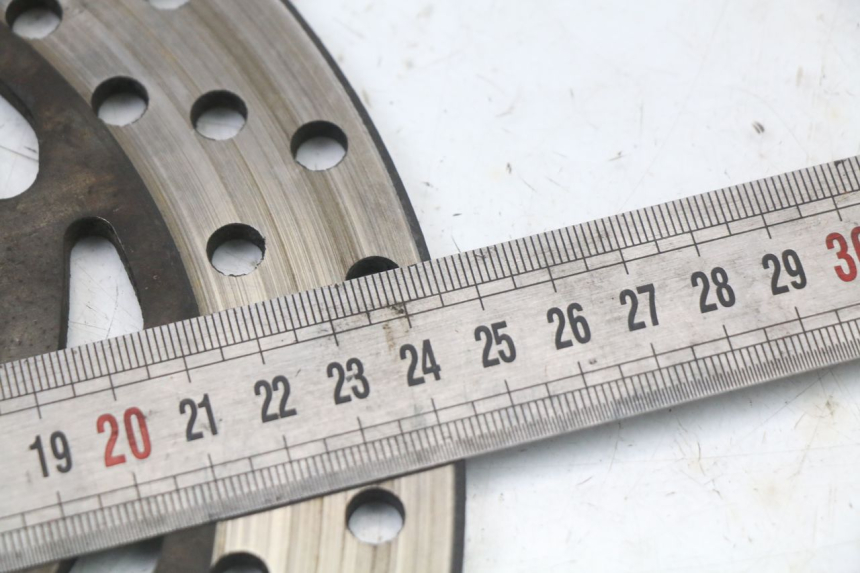 photo de BREMSSCHEIBE HINTEN YAMAHA XJ6 ABS 600 (2008 - 2016) - Zoom auf Gebrauchszustand