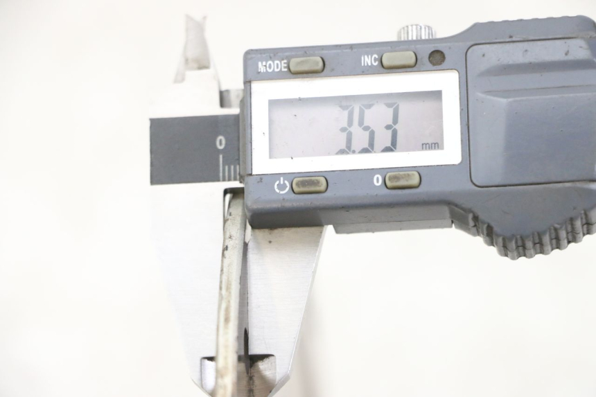 photo de BREMSSCHEIBE VORNE DAELIM BESBI 125 (2007 - 2008) - Zoom auf Gebrauchszustand