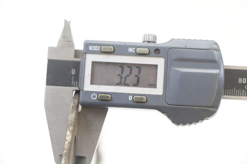 photo de BREMSSCHEIBE VORNE DERBI SENDA R X-TREME 50 (2006 - 2010) - Details der Befestigungspunkte