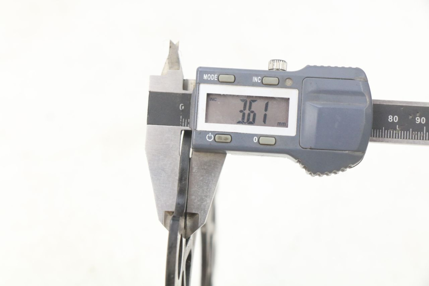 photo de BREMSSCHEIBE VORNE LONCIN DIRT BIKE 125 - Technische Nahaufnahme