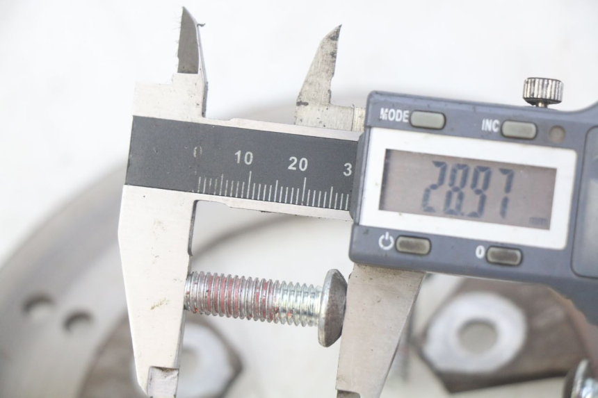 photo de VORDERE BREMSSCHEIBE PEUGEOT KISBEE 2T 50 (2010 - 2017) - Detailansicht des Bauteils