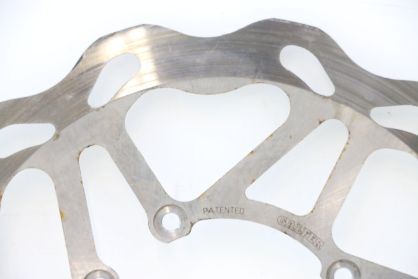 photo de BREMSSCHEIBE VORNE RIEJU MRT PRO SUPERMOTARD 50 (2007 - 2018) - Detailansicht des Bauteils