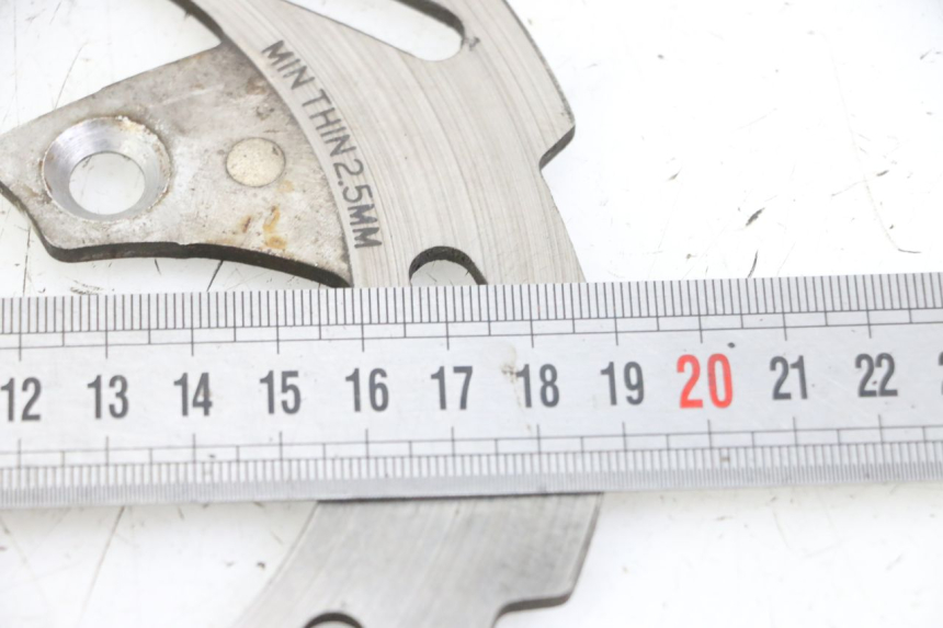 photo de BREMSSCHEIBE VORNE PEUGEOT TKR TREKKER FURIOUS 50 (2005 - 2014) - Zoom auf Gebrauchszustand