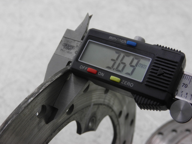 photo de BREMSSCHEIBE VORNE PIAGGIO X9 250 (2000 - 2002) - Zoom auf Gebrauchszustand