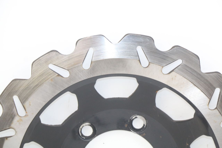 photo de VORDERE BREMSSCHEIBE YAMASAKI RAPTOR 50 (2013 - 2018) - Technische Nahaufnahme