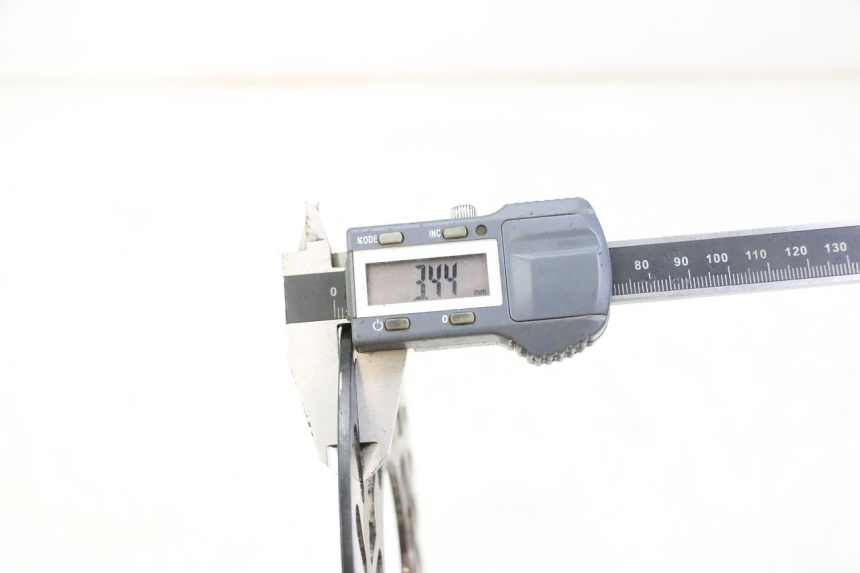 photo de VORDERE BREMSSCHEIBE APOLLO RFZ 125 - Detailansicht des Bauteils