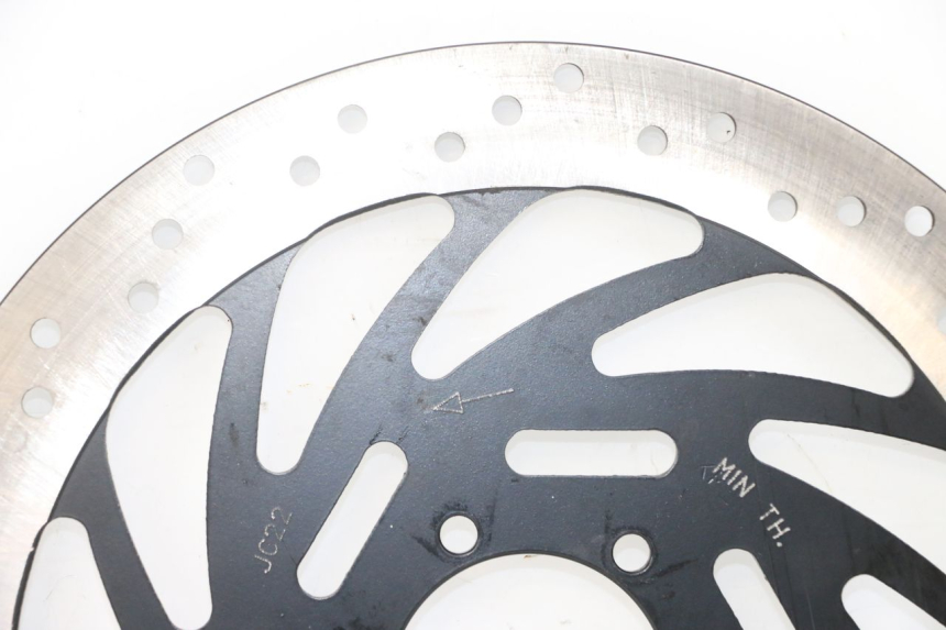 photo de BREMSSCHEIBE VORNE ROYAL ENFIELD SCRAM 411 (2022 - 2024) - Details der Befestigungspunkte