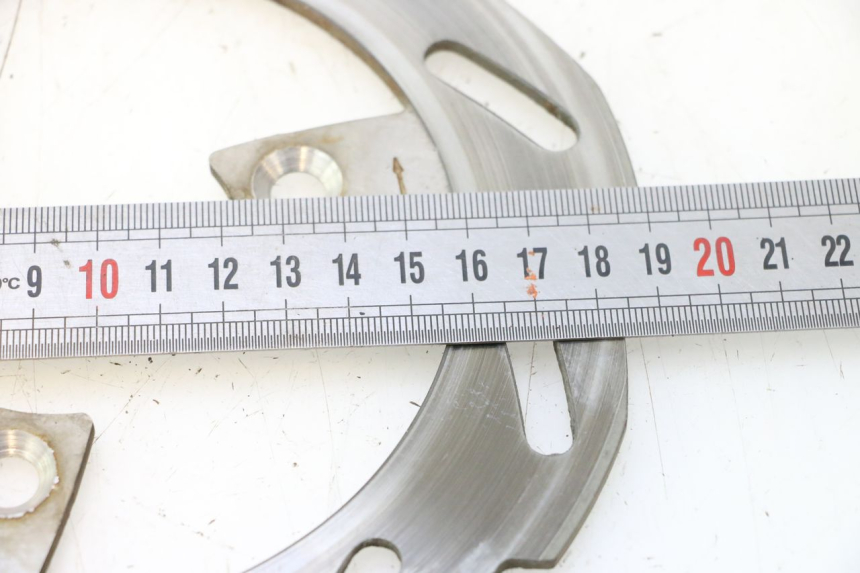 photo de BREMSSCHEIBE VORNE PEUGEOT TKR TREKKER FURIOUS 50 (2005 - 2014) - Zoom auf Gebrauchszustand