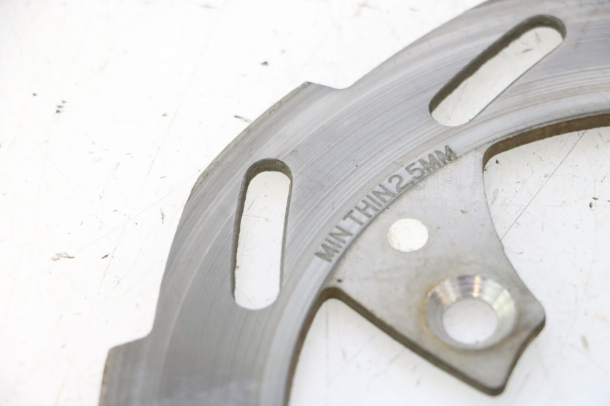 photo de BREMSSCHEIBE VORNE PEUGEOT TKR TREKKER FURIOUS 50 (2005 - 2014) - Details der Befestigungspunkte
