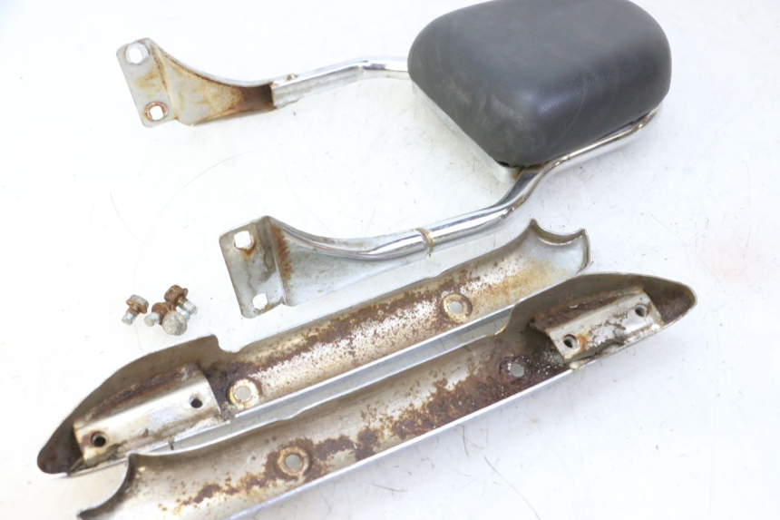 photo de RÜCKENLEHNE  HYOSUNG GV AQUILA 125 (2000 - 2009) - Detailansicht des Bauteils