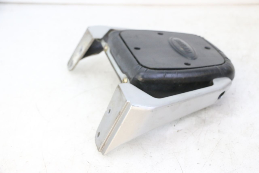 photo de RÜCKENLEHNEN DAELIM HISTORY 125 (2001 - 2002) - Detailansicht des Bauteils