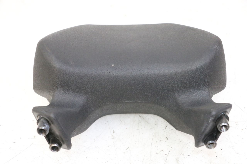 photo de RÜCKENLEHNE  SYM JOYMAX 125 (2010 - 2017) - Details der Befestigungspunkte