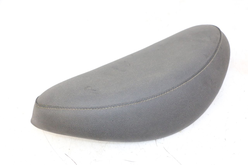 photo de RÜCKENLEHNE  PIAGGIO MP3 RL 250 (2006 - 2010) - Technische Nahaufnahme