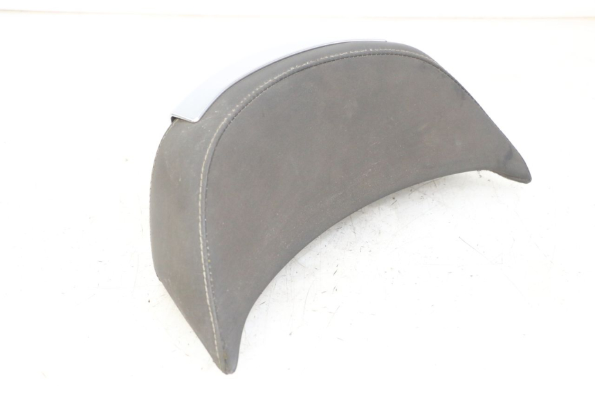 photo de RÜCKENLEHNE  PEUGEOT SATELIS 125 (2013 - 2018) - Kennzeichnungen und Originalreferenzen