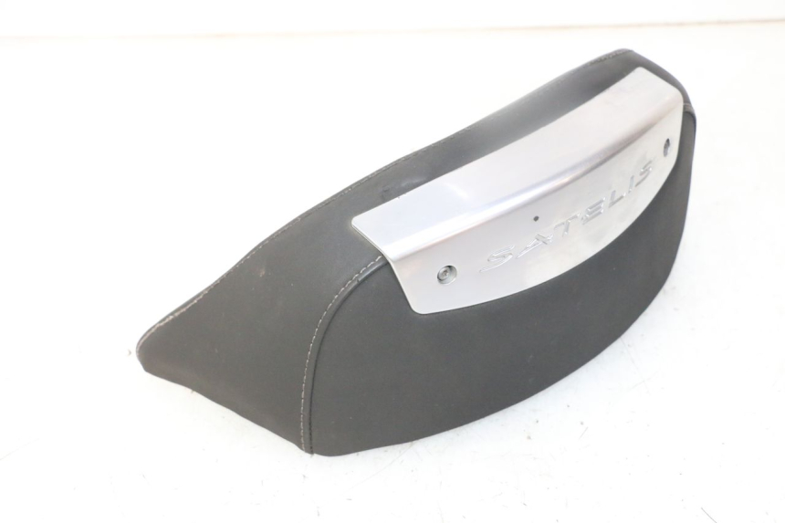 photo de RÜCKENLEHNE  PEUGEOT SATELIS 125 (2013 - 2018) - Oberflächenzustand und Material