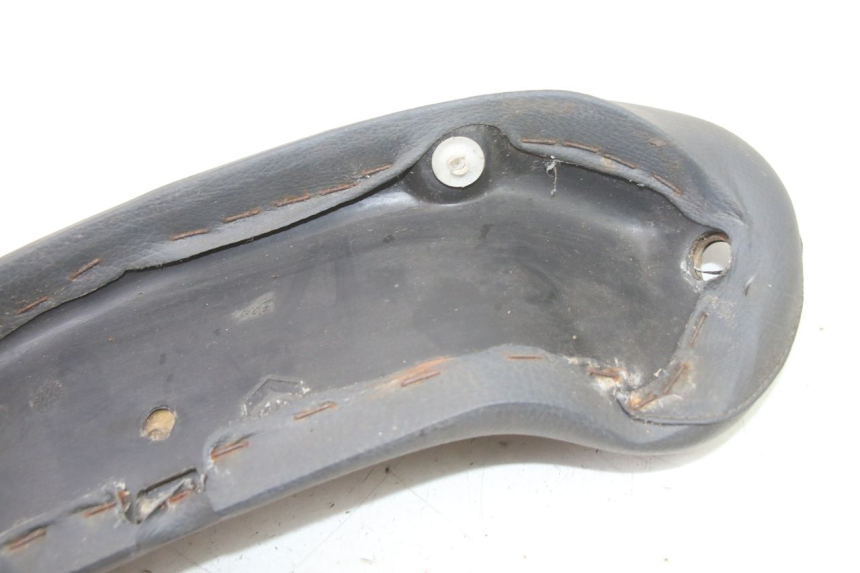 photo de RÜCKENLEHNE  PIAGGIO SUPER LX 125 (2000 - 2003) - Oberflächenzustand und Material