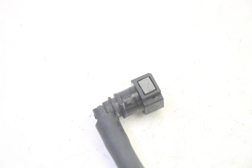 photo de KRAFTSTOFFLEITUNGEN YAMAHA FJR ABS 1300 (2006 - 2012) - Zoom auf Gebrauchszustand