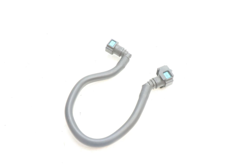 photo de EINSPRITZVENTILE SCHLAUCH YAMAHA FZ8 800 (2010 - 2016) - Alternative Perspektive