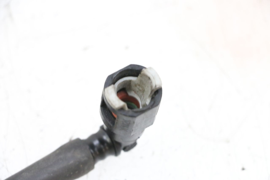 photo de EINSPRITZVENTILE SCHLAUCH SUZUKI GSXR GSX-R 1000 (2003 - 2004) - Zoom auf Gebrauchszustand