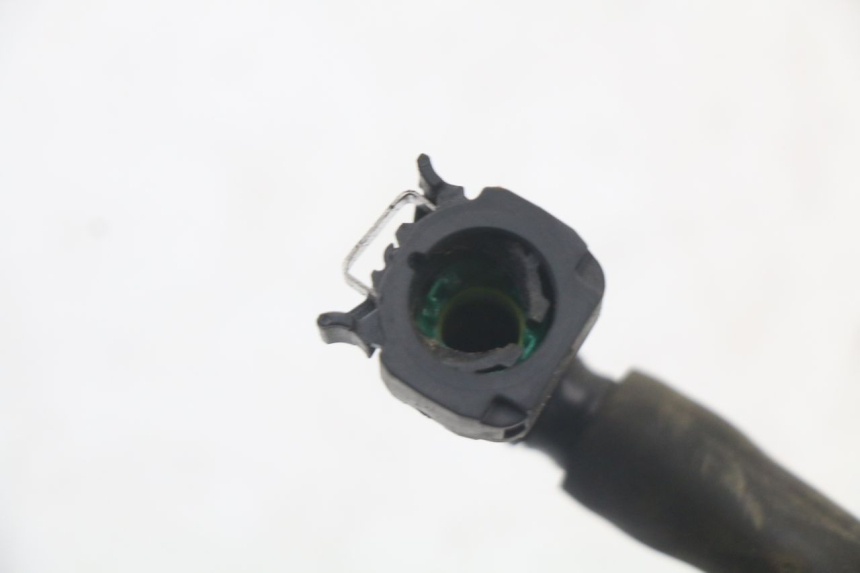 photo de EINSPRITZVENTILE SCHLAUCH PIAGGIO MP3 HPE 350 (2018 - 2020) - Zoom auf Gebrauchszustand