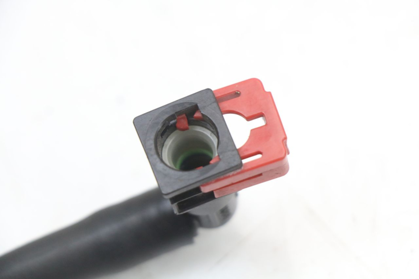 photo de EINSPRITZVENTILE SCHLAUCH KAWASAKI NINJA 400 (2018 - 2023) - Details der Befestigungspunkte