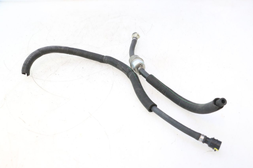 photo de EINSPRITZVENTILE SCHLAUCH CAN-AM SPYDER RS 1000 (2008 - 2012) - Technische Nahaufnahme