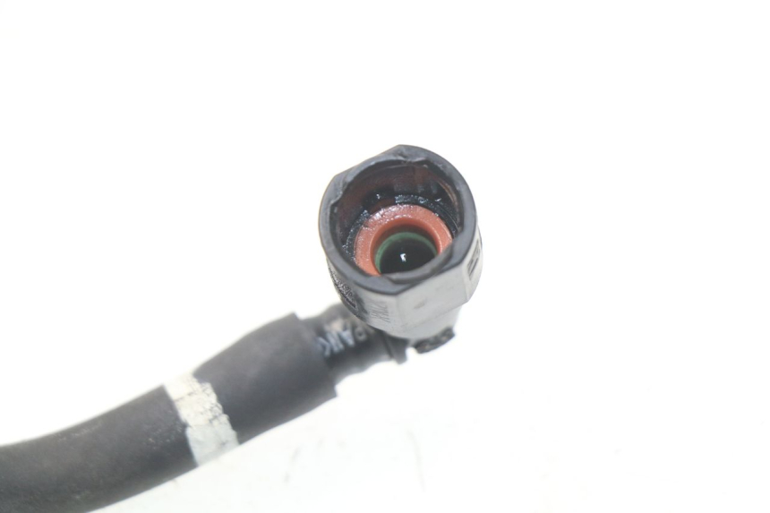 photo de EINSPRITZVENTILE SCHLAUCH SUZUKI SV S ABS 650 (2003 - 2009) - Zoom auf Gebrauchszustand