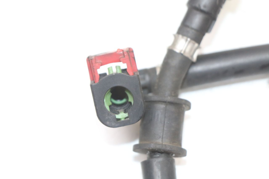 photo de KRAFTSTOFFLEITUNG YAMAHA XMAX X-MAX ABS 125 (2017 - 2020) - Alternative Perspektive