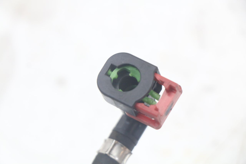 photo de KRAFTSTOFFLEITUNG YAMAHA XMAX X-MAX ABS 125 (2017 - 2020) - Technische Nahaufnahme