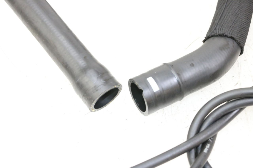 photo de KÜHLERSCHLAUCH BMW S RR ABS S1000RR 1000 (2015 - 2018) - Weitere Ansicht des Artikels