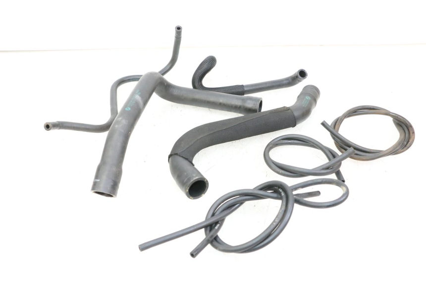 photo de KÜHLERSCHLAUCH BMW S RR ABS S1000RR 1000 (2015 - 2018) - Oberflächenzustand und Material