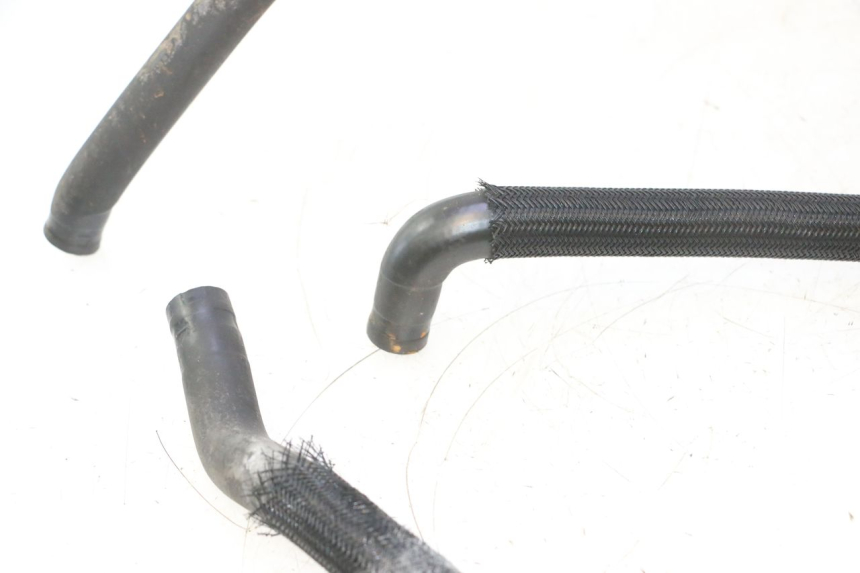 photo de KÜHLERSCHLAUCH SUZUKI BURGMAN 125 (2007 - 2014) - Details der Befestigungspunkte