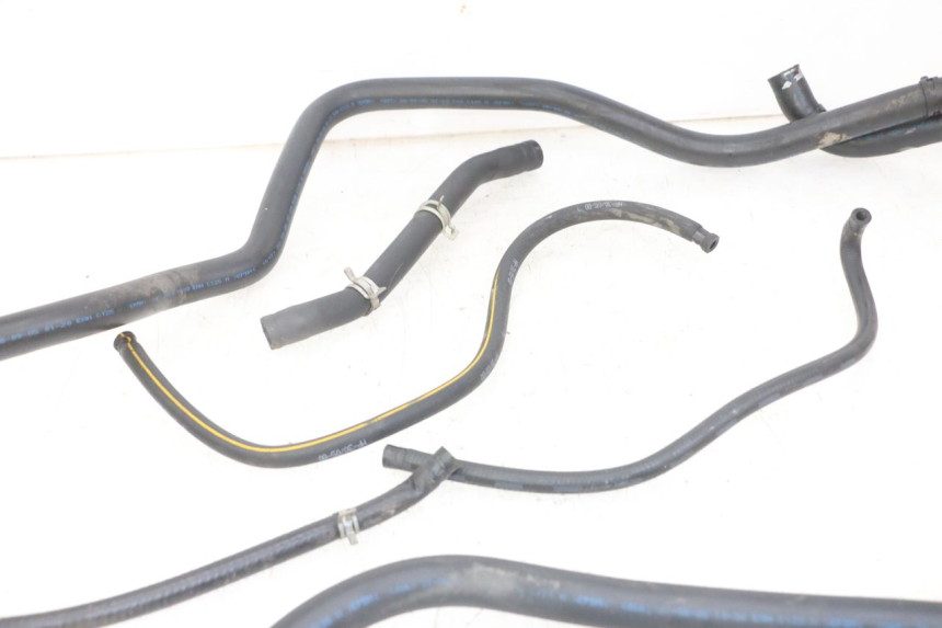 photo de KÜHLERSCHLAUCH PEUGEOT ELYSTAR 125 (2002 - 2007) - Zoom auf Gebrauchszustand