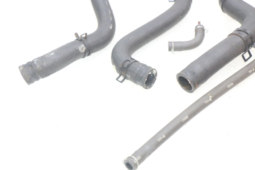 photo de KÜHLERSCHLAUCH HONDA FES PANTHEON 2T 125 (1998 - 2002) - Zoom auf Gebrauchszustand