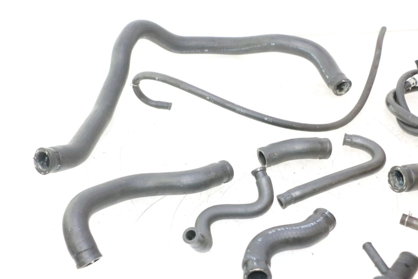 photo de KÜHLERSCHLAUCH HONDA FJS SILVER WING SILVERWING 400 (2005 - 2008) - Geprüftes Gebrauchtteil