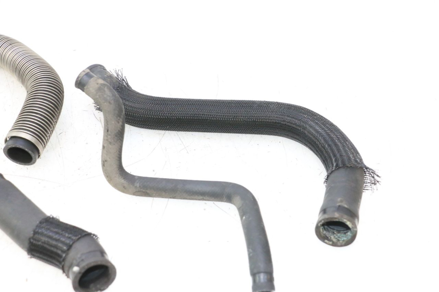 photo de KÜHLERSCHLAUCH SUZUKI GSR 600 (2005 - 2012) - Details der Befestigungspunkte