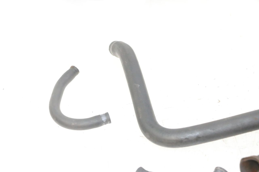 photo de KÜHLERSCHLAUCH PIAGGIO IE MP3 YOURBAN 300 (2011 - 2016) - Details der Befestigungspunkte