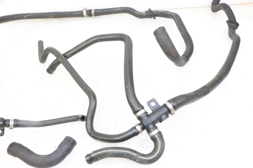 photo de KÜHLERSCHLAUCH PIAGGIO VESPA GRANTURISMO 200 (2004 - 2005) - Technische Nahaufnahme