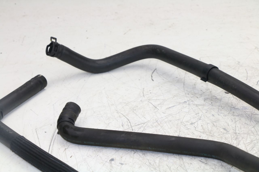 photo de KÜHLERSCHLAUCH PEUGEOT SATELIS 125 (2010 - 2012) - Detailansicht des Bauteils