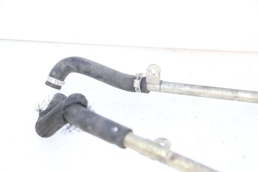 photo de KÜHLERSCHLAUCH SUZUKI SIXTEEN 125 (2008 - 2010) - Details der Befestigungspunkte