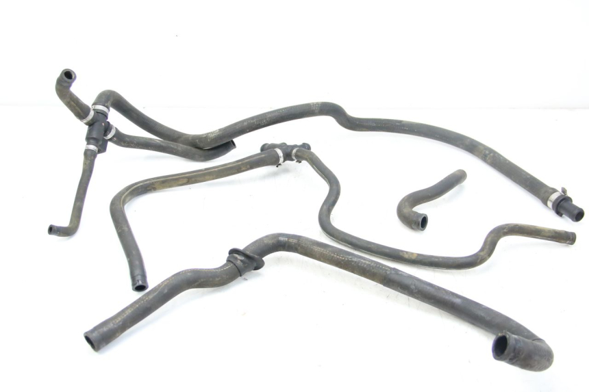 photo de KÜHLERSCHLAUCH PIAGGIO VESPA GRANTURISMO 125 (2003 - 2007) - Hauptansicht