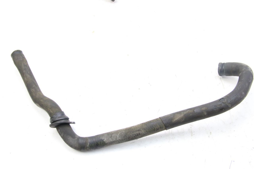 photo de KÜHLERSCHLAUCH PIAGGIO VESPA GRANTURISMO 125 (2003 - 2007) - Oberflächenzustand und Material