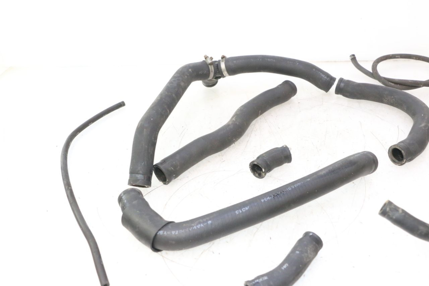photo de KÜHLERSCHLAUCH HONDA VFR FI RC46 800 (1998 - 2001) - Details der Befestigungspunkte