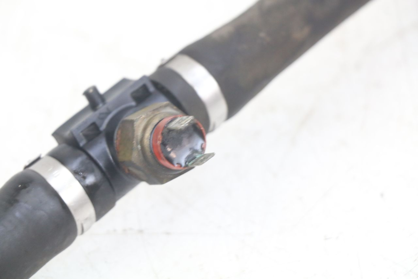 photo de KÜHLERSCHLAUCH PIAGGIO XEVO - X EVO 125 (2007 - 2017) - Zoom auf Gebrauchszustand