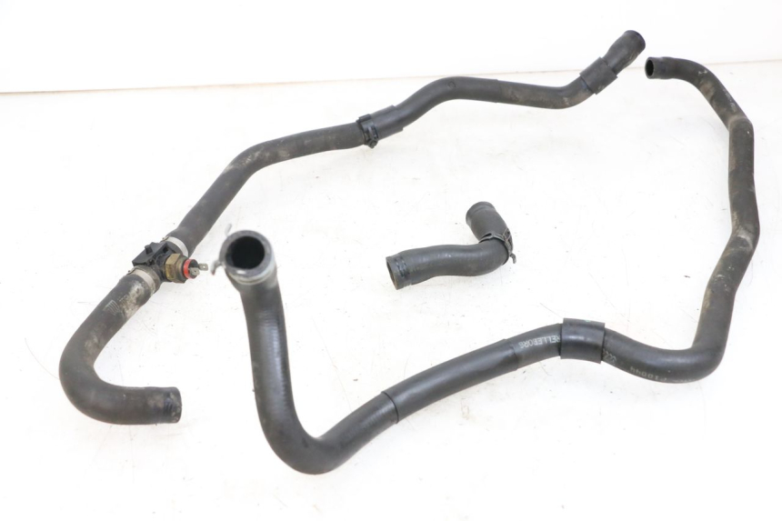 photo de KÜHLERSCHLAUCH PIAGGIO XEVO - X EVO 125 (2007 - 2017) - Hauptansicht