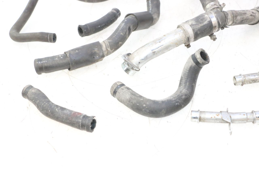 photo de KÜHLERSCHLAUCH HONDA XRV AFRICA TWIN 750 (1990 - 1992) - Oberflächenzustand und Material
