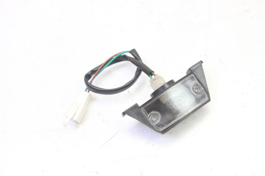 photo de KENNZEICHENBELEUCHTUNG MOTRON BREEZY 4T 50 (2021 - 2025) - Zoom auf Gebrauchszustand